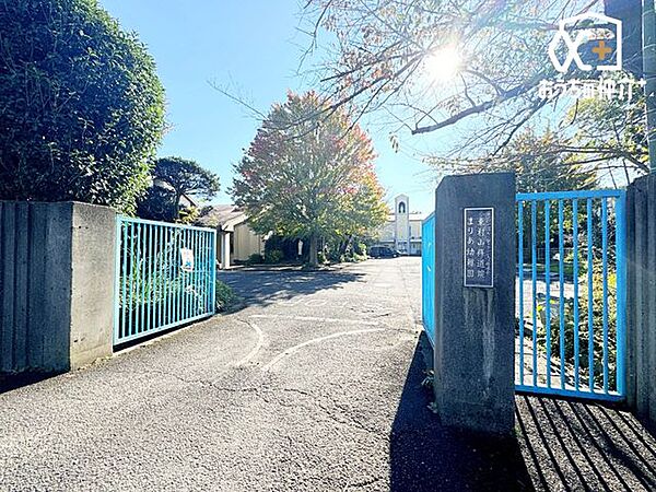まりあ幼稚園 徒歩5分。【保育時間】9:00-14:00（延長18:30まで） 【定員】320人 【受入年齢】3歳児から就学未満児 340m