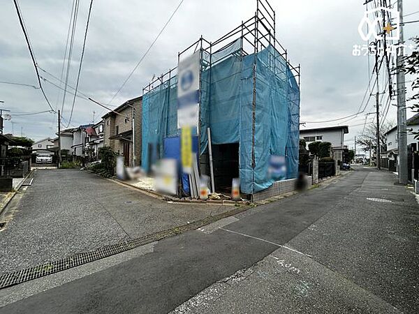 北西角地の開放感あるお住いです