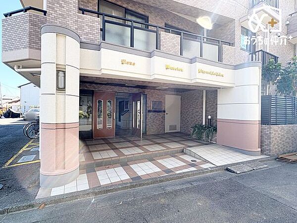 共用施設、敷地はきちんとお手入れの行き届いた物件になります。是非一度現地に足を運ばれてみませんか？当社スタッフがご案内いたします。