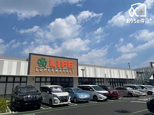 ライフ　ソコラ所沢店 徒歩10分。【営業時間】9：00-21：30ソコラ所沢内のスーパーマーケットです 770m