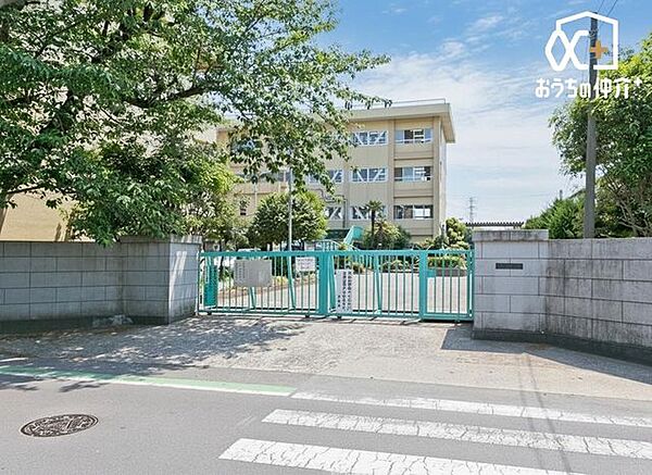 所沢市立東中学校 徒歩23分。西武新宿線「所沢駅」が最寄りの広々とした敷地がある中学校でございます。周辺からの評判も良いです！ 1820m