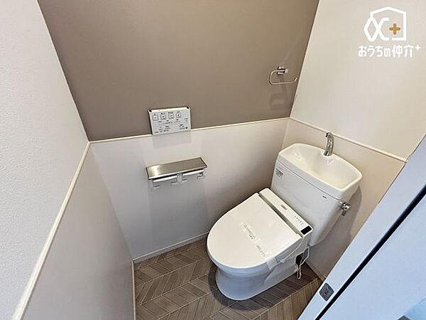 2階温水洗浄便座トイレはリモコン式