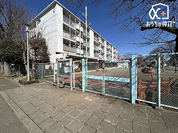 東村山市立第三保育園 徒歩6分。4歳児クラス、5歳児クラスは年度により人数が変わります。障害を持つお子さんの保育を実施しています。1歳児、2歳児の混合保育も行っています。 420m