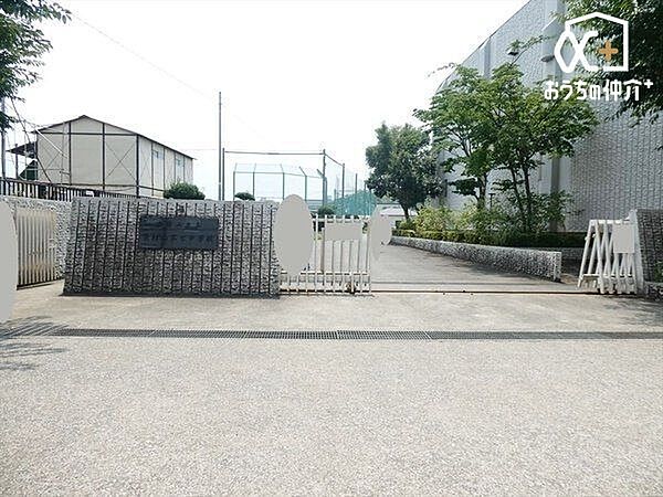 東村山市立東村山第七中学校 徒歩9分。【通学　区】本町一丁目、三丁目栄町二丁目（一部）、三丁目（一部）富士見町三丁目（一部）、四丁目美住町全域(一から二丁目) 660m
