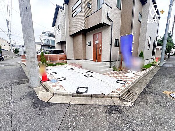 来客時も安心のカースペース2台駐車可能