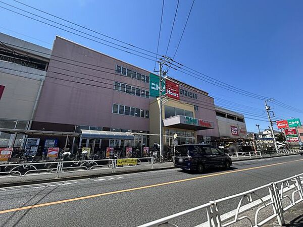 島忠ホームズ東村山店 徒歩6分。【営業時間】10:00-20：00 【駐車場】ありニトリ・ロピア・西松屋・ダイソー・モスバーガーなどの複合施設 450m