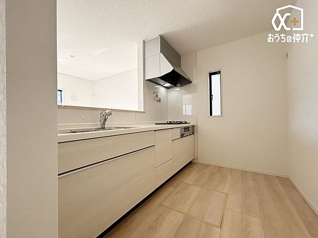 使い勝手の良い引き出し式システムキッチン