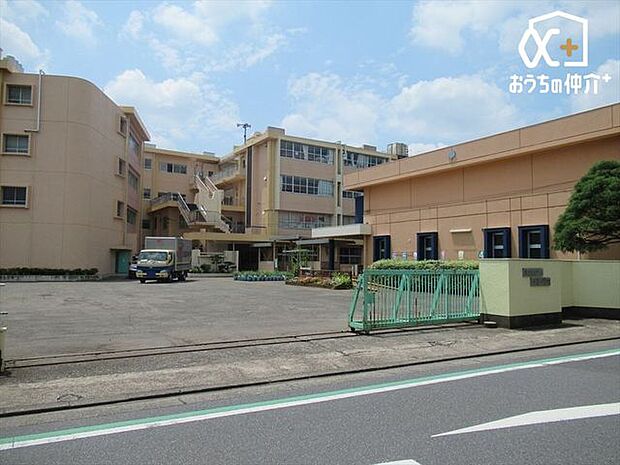 東村山市立青葉小学校 徒歩9分。【通学　区域】恩多町五丁目20から21 青葉町全域（一丁目1から7を除く） 720m