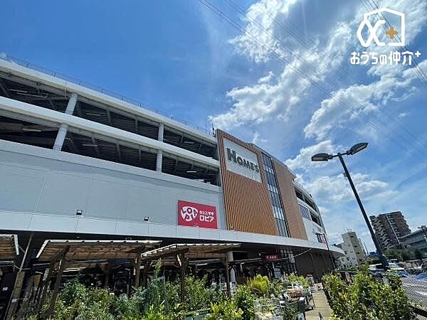 徒歩8分。島忠ホームズ所沢店 570m