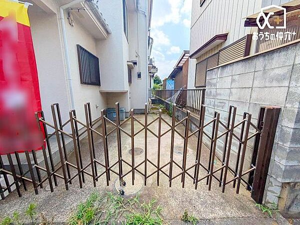 車駐車可能です。車通り少なくゆったりと駐車可能です。
