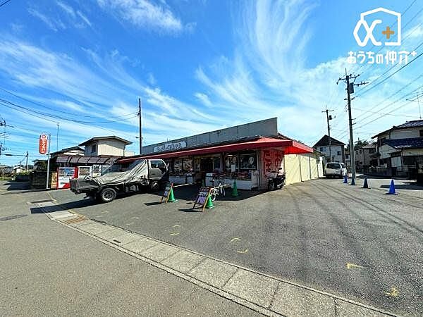 スーパーせきぐち 徒歩11分。近隣住人の方に愛され続けている西武狭山線「下山口駅」近くのスーパーでございます。 860m