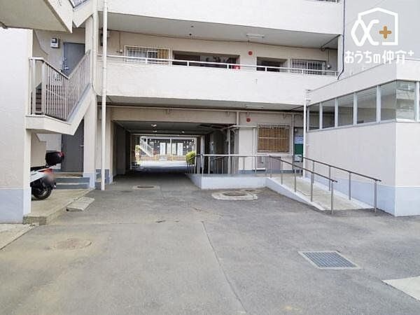 お手入れの行き届いたエントランス