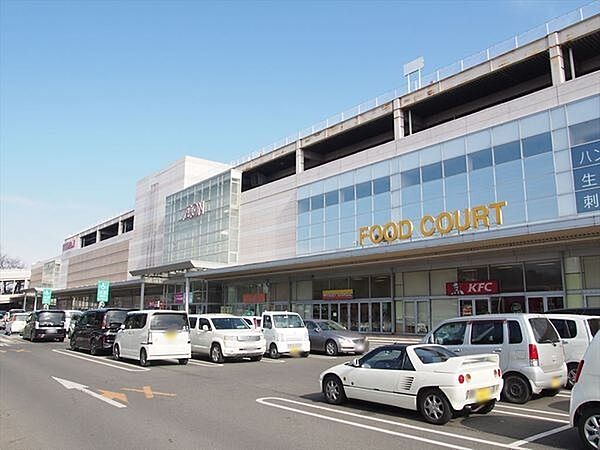 徒歩12分。【イオン入間ショッピングセンター】営業時間 7時00分～23時00分　駐車場あり 　 890m