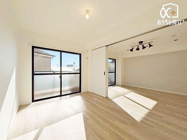 個室にもリビング続き間にもフレキシブルに使える洋室