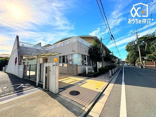 新所沢保育園 徒歩6分。公園が近くにあるゆったり環境の保育園です。 430m