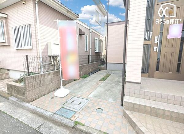 お車をお持ちのお客様にも安心な駐車場完備の物件となっております。月極の利用を行うことなく、月々のランニングコスト削減にもなります。