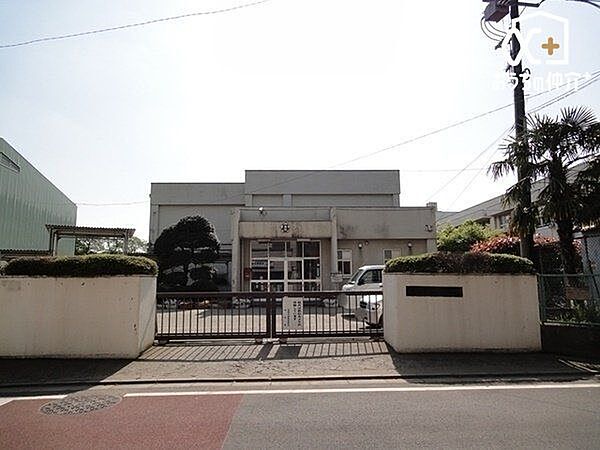 清瀬市立清瀬小学校 徒歩9分。【通学　区域】上清戸2丁目、中清戸2丁目、中里3丁目・4丁目、中里5丁目・6丁目の一部 720m