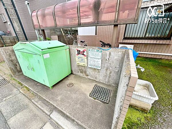 共有施設・敷地はきちんとお手入れの行き届いた物件になります。是非一度現地に足を運ばれてみませんか？