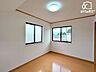 子供部屋：子供部屋としても十分な広さがあるお部屋です。家族個々の安らぎの空間を確保でき、プライベートなベッドルームは暮らす方の感性で造り上げたいものです。