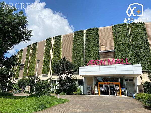 イオン東久留米店 徒歩9分。徒歩7分。1階から3階までのフロアー構成　店舗数約120出店　駐車場1660台　食品フロアは9：00～23：00営業中です。 680m