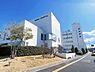 周辺：徒歩13分。【前田病院】24時間緊急外来・救急対応　診療時間：平日9時から12時と15時半から17時半　木曜日は午前のみ診察可 1030m