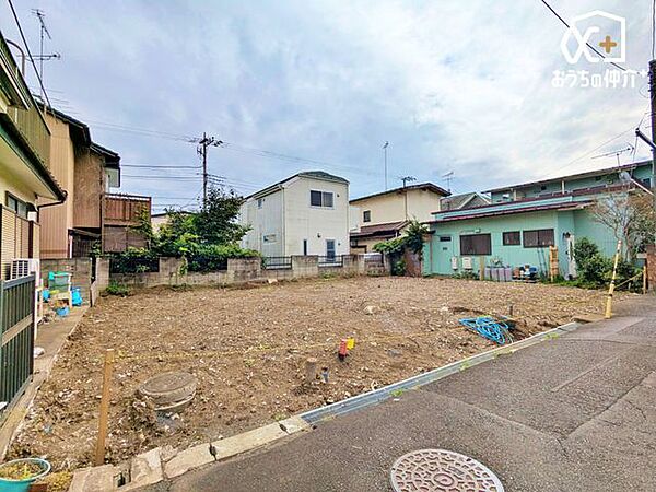 コンビニまで徒歩6分の生活利便性の良好な立地です。急に必要なものができたときにも便利ですね。