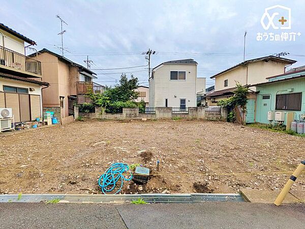 閑静な住宅地は、騒音や喧騒から離れた落ち着いた環境が広がり、緑豊かな公園や整備された道路が特徴です。家族連れや高齢者にも安心な治安の良さが魅力で、穏やかな日常が過ごせます。