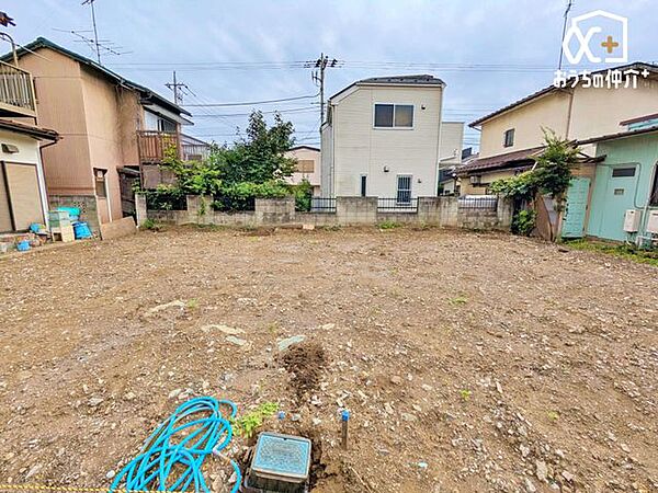 【現地】開発分譲地と異なり、一区画のみの販売のためプライバシーにも配慮しやすい建築が可能です。