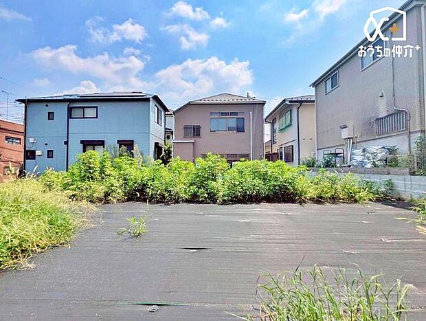 徒歩10分圏内に小学校と中学校があるので、お子様のいるご家庭にも安心の住環境です♪通学時間が短いと、朝の時間にも余裕が生まれるのでいいですね。