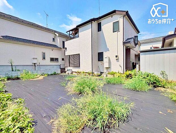 近隣には、スーパーやドラッグストアがあるので、用途に合わせて必要な時すぐお買い物が可能です♪