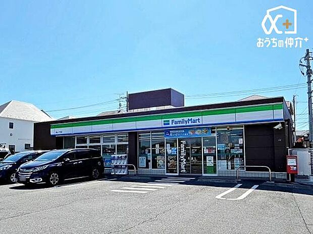 ファミリーマート滝山一丁目店 徒歩1分。営業時間:24時間 駐車場:有 ■駐車場が広く、車でのアクセス良好です 80m