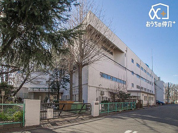 東久留米市立東中学校 徒歩6分。生徒数：225人(2023年度)スパジアムジャポン・スーパービバホーム付近に位置する中学校です。 410m