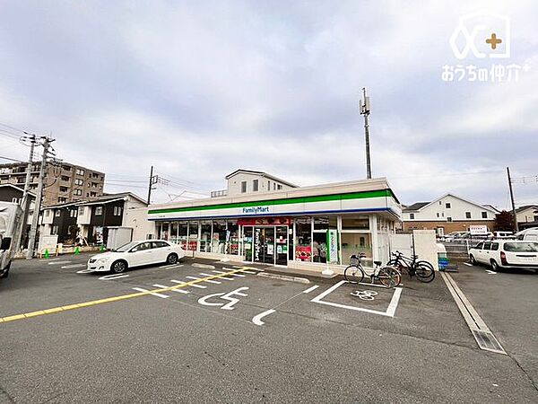 ファミリーマートふじみ野二丁目店 徒歩4分。24時間営業のコンビニエンスストア 260m