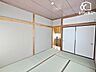 和室：リラックス効果のある「和室」にはたくさんのメリットが！横になってくつろいだり、布団を利用することでお部屋が広く利用でき、幅広い用途で使えるので重宝しそうですね。