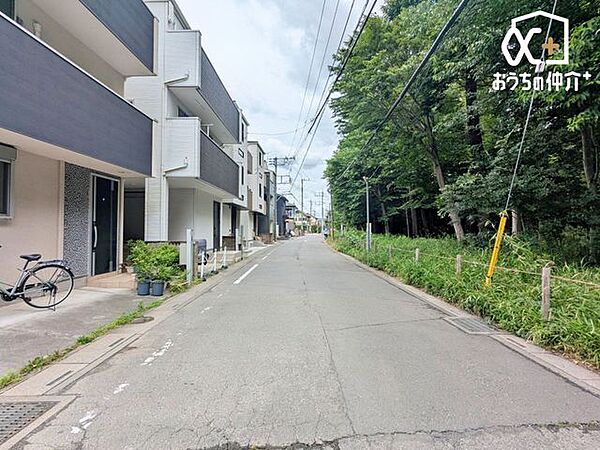 子育てファミリーはもちろん、ゆったりと暮らしたい方にもおすすめしたい、住環境になっております。自然と生活利便性のバランスのとれた立地です。
