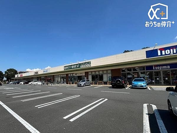 徒歩15分。【アクロスプラザ東久留米】複合ショッピング施設。10店舗が入っております。駐車場130台収容可。 1150m