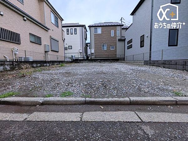 落ち着いた雰囲気が漂う住宅街。ゆったりと暮らしたい方にもおすすめしたい、静かで心地良い住環境になっております。