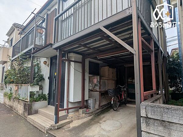 南側道路につき陽当り良好！周囲は落ち着いた雰囲気の住宅街です。