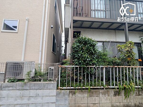 隣地との境界の様子です。