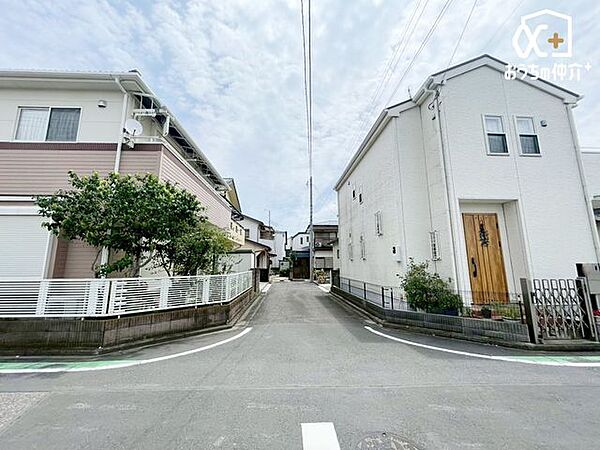 子育てファミリーはもちろん、ゆったりと暮らしたい方にもおすすめしたい、落ち着いた住環境になっております。