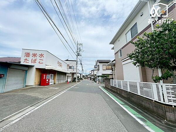 閑静な住宅地で子育て家族にピッタリ。毎日のお散歩も快適な緑に恵まれたエリアで、自然に包まれた穏やかな暮らしを実現するための、ゆとりある住環境が整っています。