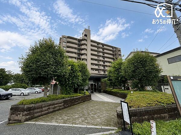 落ち着いた雰囲気が漂う住宅街。ゆったりと暮らしたい方にもおすすめしたい、静かで心地良い住環境になっております。皆様のお問い合わせお待ちしております！