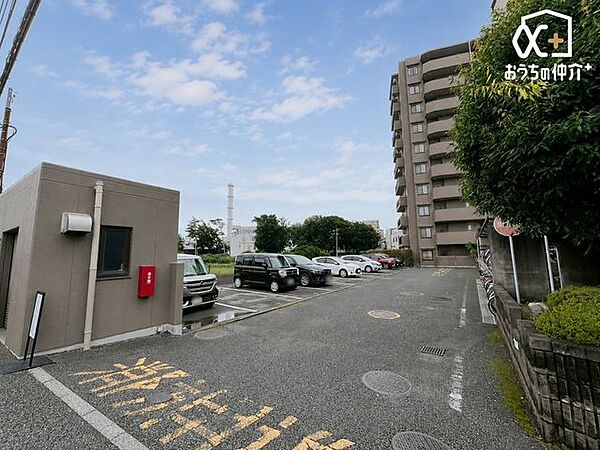 敷地内駐車場の様子です。