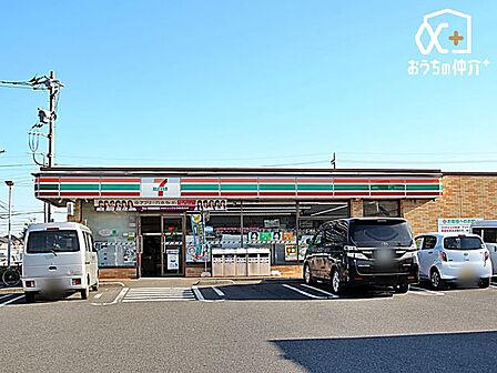 セブンイレブン新座畑中1丁目店 徒歩6分。みんな大好きセブンイレブン。ホットスナックが美味しい。有名店とのコラボや定期的なフェアも開催しているので飽きないですね。 460m