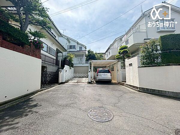 子育てファミリーはもちろん、ゆったりと暮らしたい方にもおすすめしたい、落ち着いた住環境になっております。