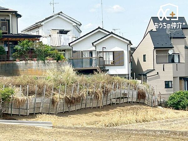 東武東上線「鶴瀬」駅まで徒歩18分。暮らしを支える生活施設も整い、小中学校も徒歩10分圏内。安心して健やかに子育てが出来る閑静な住宅街です。