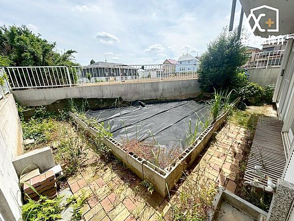 落ち着いた雰囲気が漂う住宅街。ゆったりと暮らしたい方にもおすすめしたい、静かで心地良い住環境になっております。皆様のお問い合わせお待ちしております！
