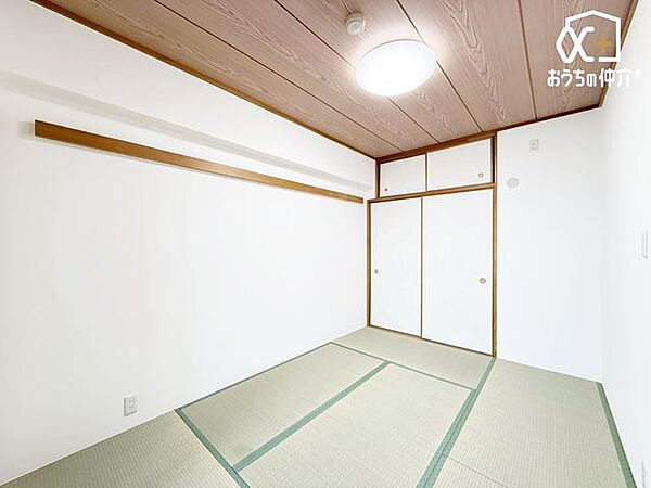 個室にもリビングの続き間にも使える自由度のある和室。