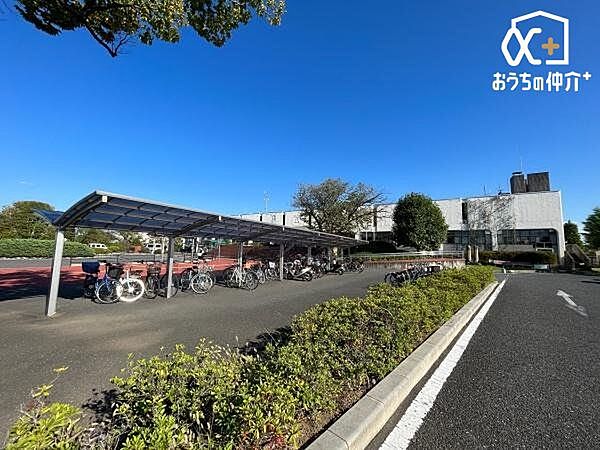 富士見市役所 徒歩13分。営業時間　平日　8：30～17：15 990m