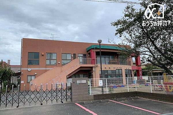 すこやか保育園 徒歩5分。■通常保育・午前8時30分より午後4時30分まで・専門的指導として、和太鼓・柔道・体育・リトミック・英会話・読み書き・数の理解・絵画等個々にあわせた幼保園内容 350m